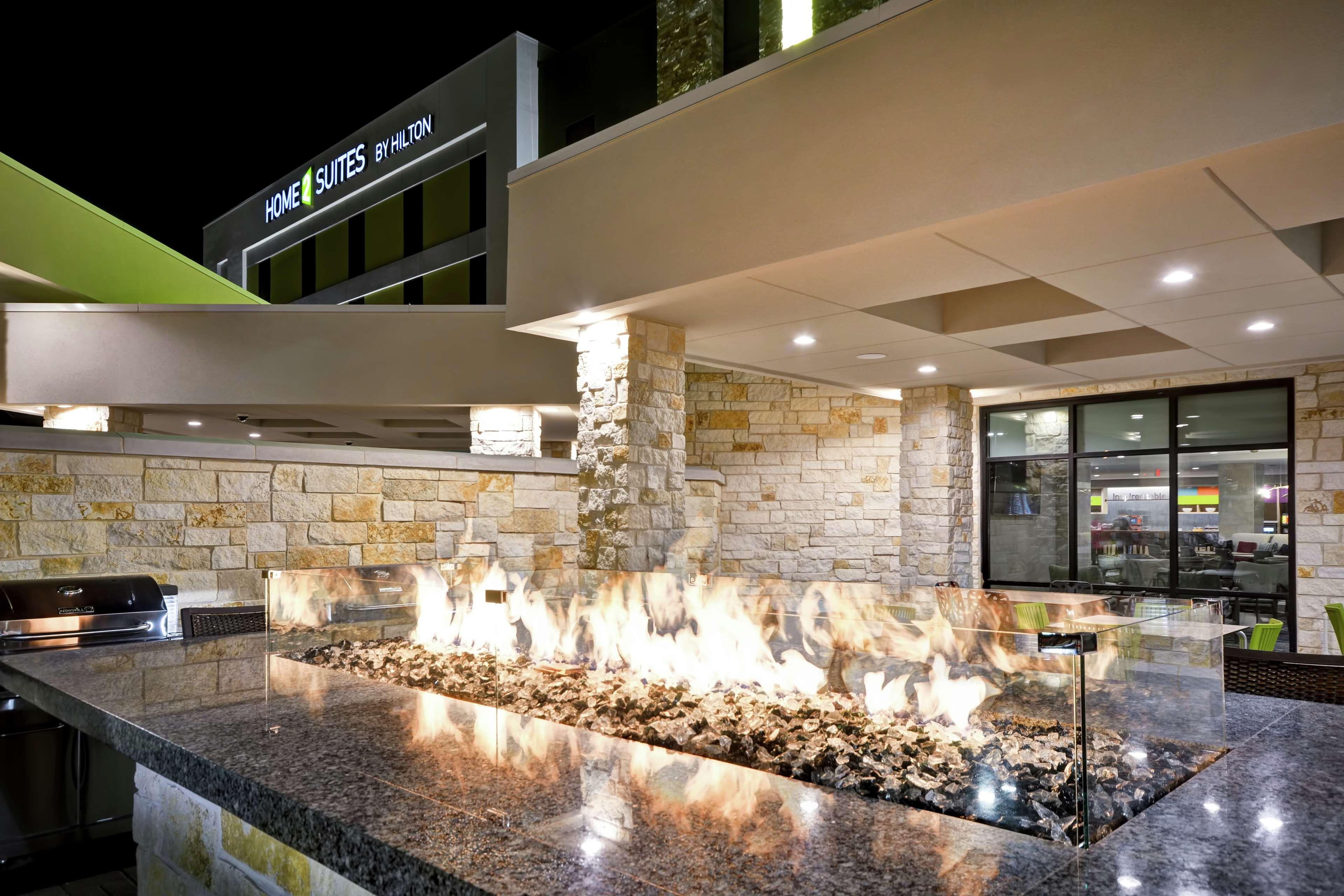 Home2 Suites Plano Legacy West Ngoại thất bức ảnh