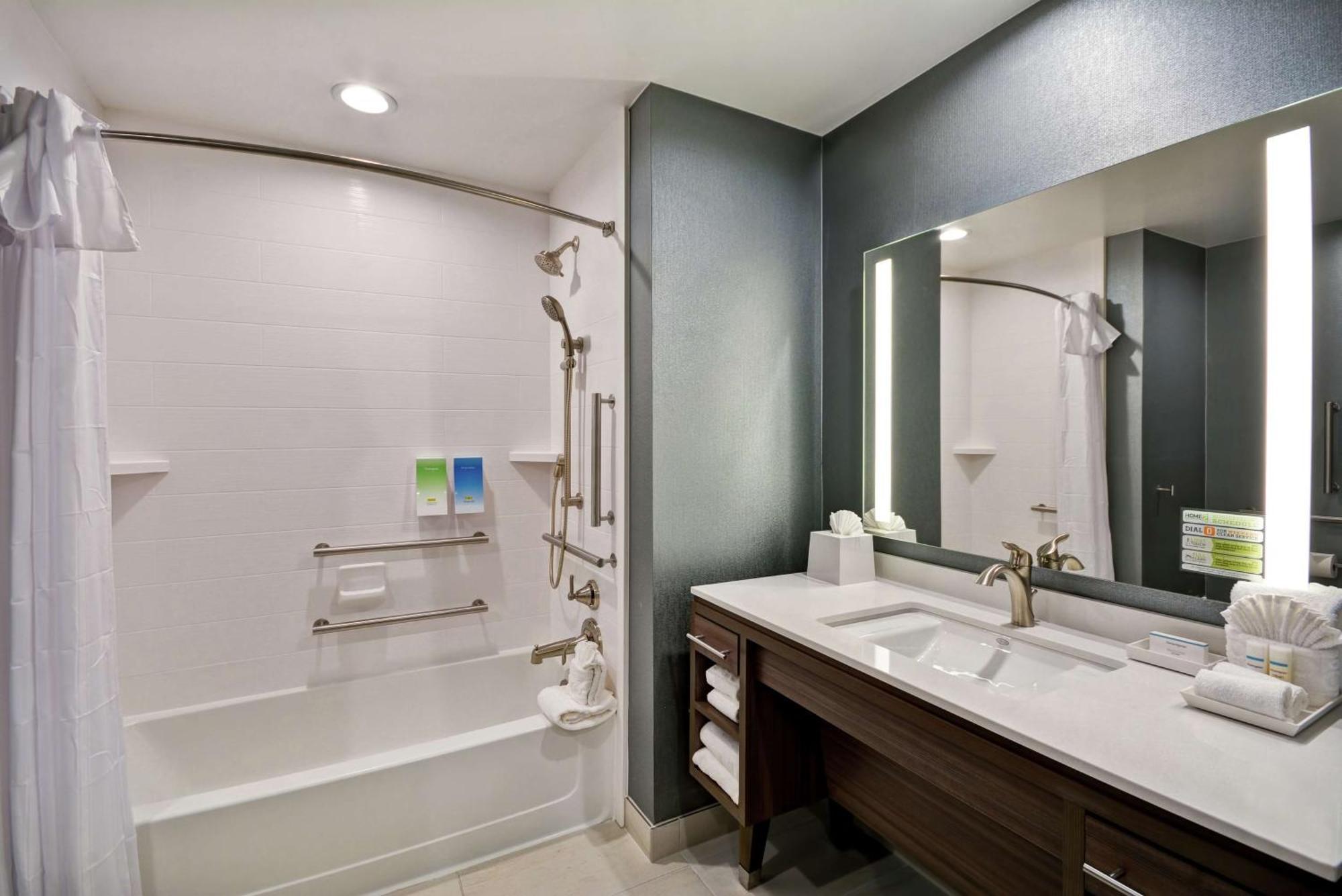 Home2 Suites Plano Legacy West Ngoại thất bức ảnh