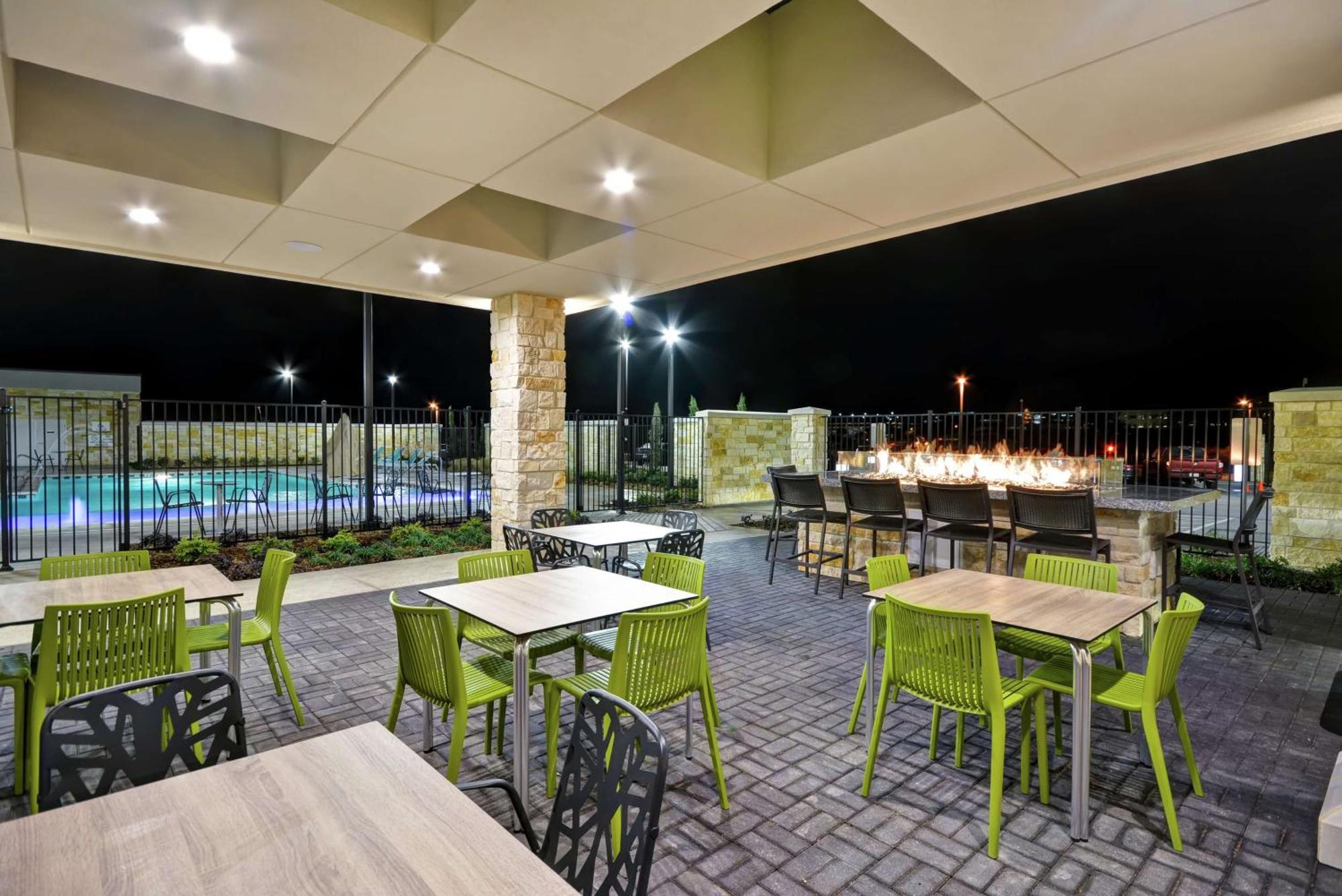 Home2 Suites Plano Legacy West Ngoại thất bức ảnh